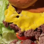 uitati-de-mcdonalds-salata-cheeseburger-care-are-un-gust-mai.webp.webp